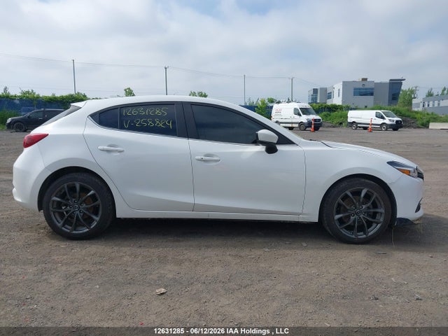 Mazda Mazda3 Gt 2018 3MZBN1M37JM258824 Image 14