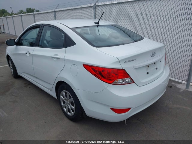Hyundai ACCENT L 2014 KMHCT4AE3EU780187 Image 3