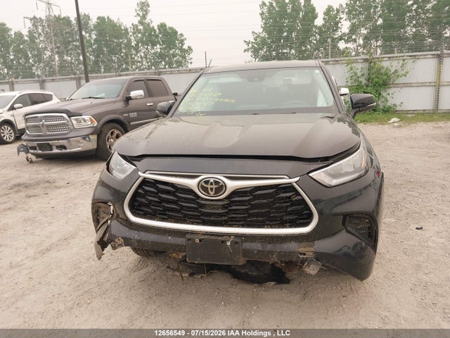 Toyota Highlander 2024 5TDKDRBH5RS542161 Image 13