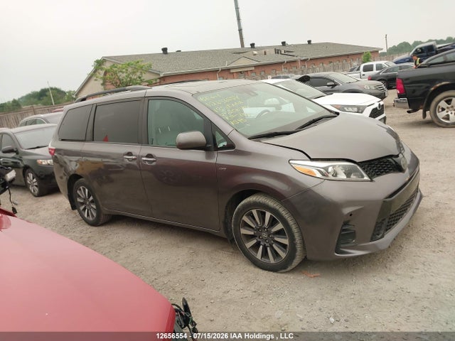 Продажа на аукционе авто 2018 Toyota Sienna Xle 7-passenger, vin: 5TDDZ3DC2JS206139, номер лота: 12656554