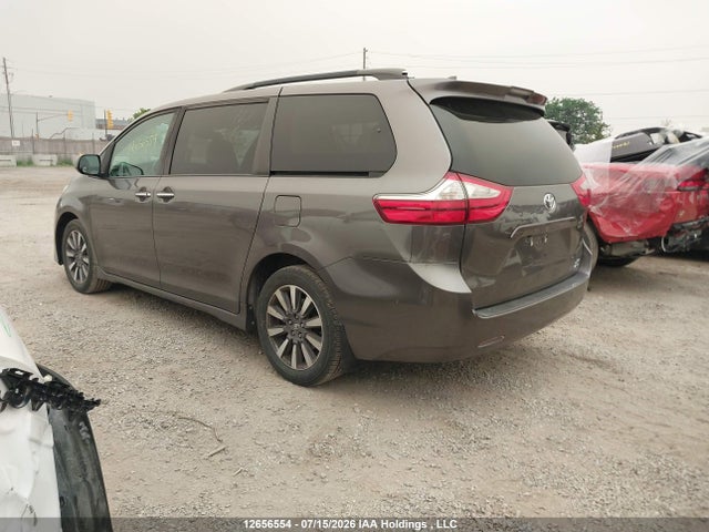 Продажа на аукционе авто 2018 Toyota Sienna Xle 7-passenger, vin: 5TDDZ3DC2JS206139, номер лота: 12656554