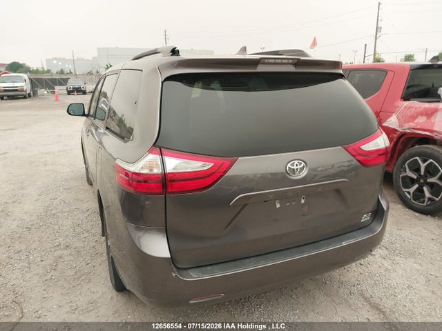 Продажа на аукционе авто 2018 Toyota Sienna Xle 7-passenger, vin: 5TDDZ3DC2JS206139, номер лота: 12656554