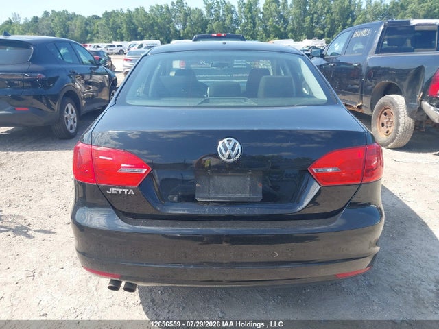 3VW2K7AJ7EM261839 Volkswagen Jetta 2.0l Trendline+