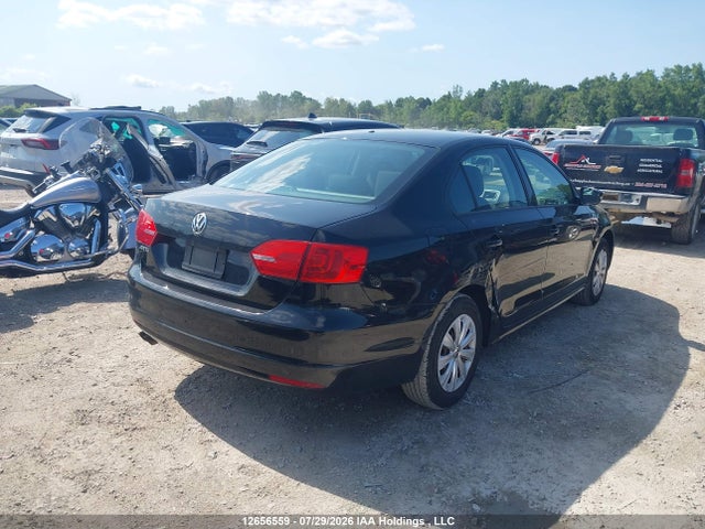 3VW2K7AJ7EM261839 Volkswagen Jetta 2.0l Trendline+