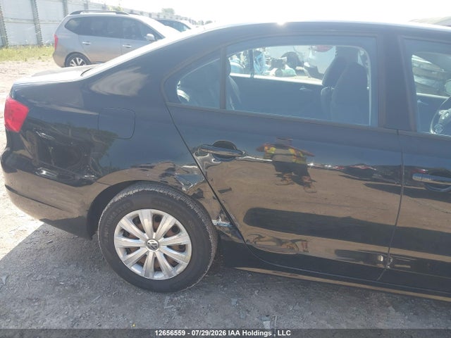 3VW2K7AJ7EM261839 Volkswagen Jetta 2.0l Trendline+