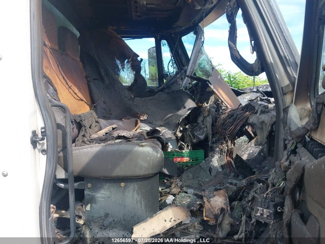 International 7000 7500 2015 1HTWNSUT0FH715501 Image 8
