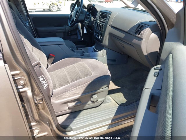 12656613 :رقم المزاد ، 1FMZU73W72UD38894 vin ، 2002 Ford Explorer Xlt مزاد بيع