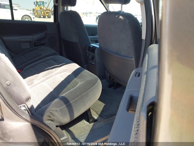 12656613 :رقم المزاد ، 1FMZU73W72UD38894 vin ، 2002 Ford Explorer Xlt مزاد بيع