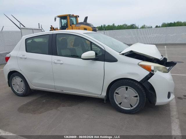 2012 Toyota Yaris Le მანქანა იყიდება აუქციონზე, vin: JTDKTUD38CD530869, აუქციონის ნომერი: 12628669