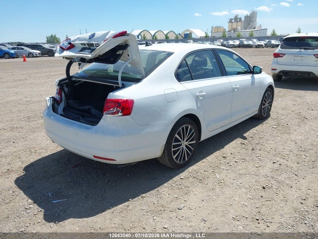 3VWL07AJ2EM426058 Volkswagen Jetta 1.8 Tsi Highline
