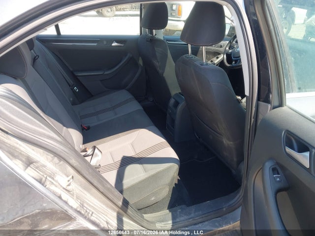 12656643 :رقم المزاد ، 3VWB67AJ5HM288840 vin ، 2017 Volkswagen Jetta Wolfsburg Edition مزاد بيع