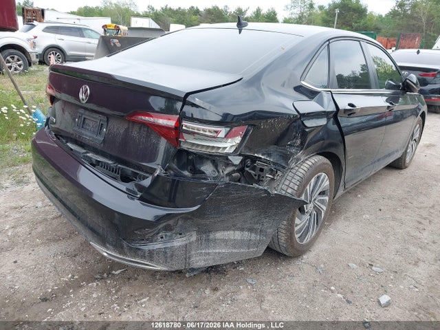 3VWG57BU8KM250897 Volkswagen Jetta 1.4 Tsi Execline