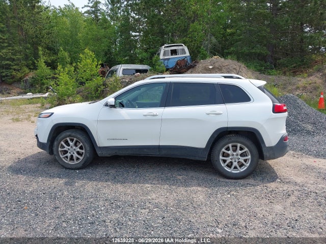 Jeep Cherokee North 2016 1C4PJMCS5GW129049 Image 14