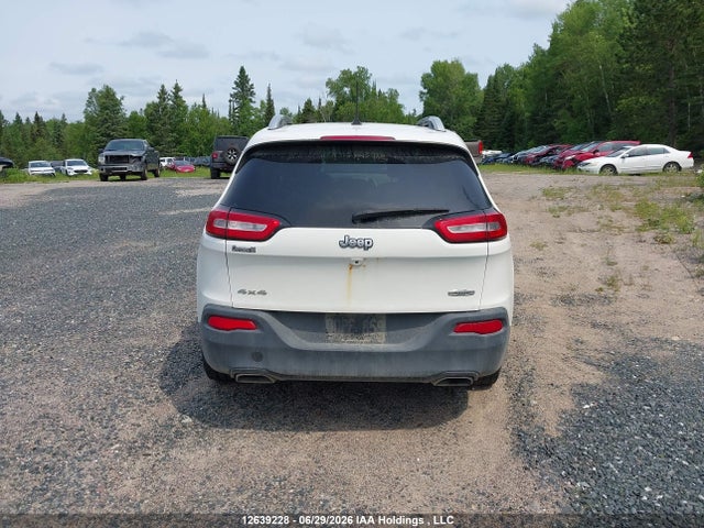 Jeep Cherokee North 2016 1C4PJMCS5GW129049 Image 16