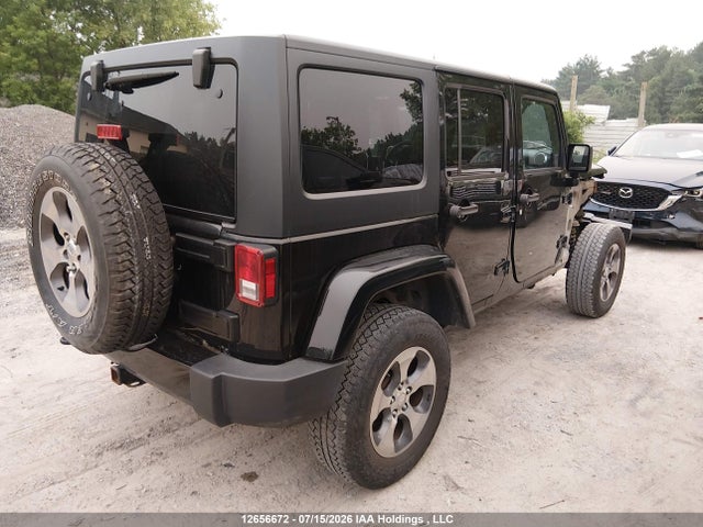 1C4BJWEG9JL801668 Jeep Wrangler Unlimited Sahara