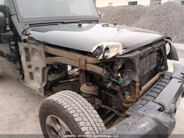 1C4BJWEG9JL801668 Jeep Wrangler Unlimited Sahara
