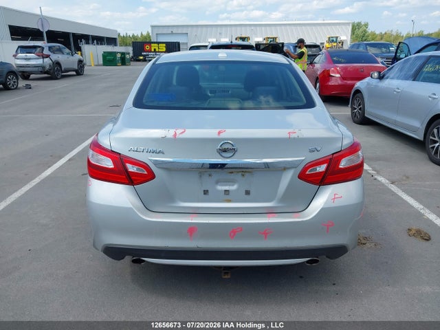 12656673 :رقم المزاد ، 1N4AL3AP0HN343338 vin ، 2017 Nissan Altima 2.5/2.5 S/2.5 Sl/2.5 Sr/2.5 Sv مزاد بيع
