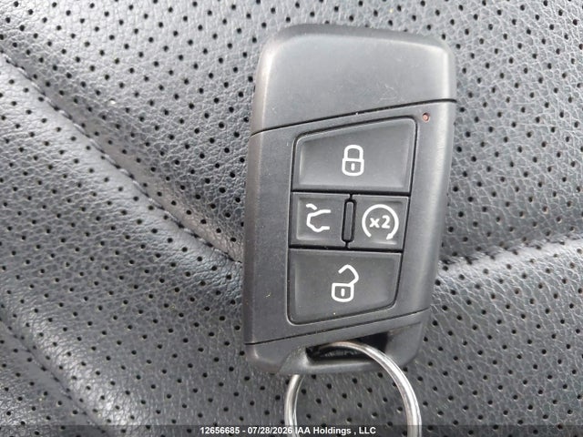 3VWGM7BU6NM031847 Volkswagen JETTA SEL