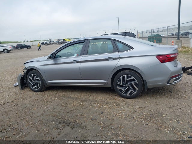 3VWGM7BU6NM031847 Volkswagen JETTA SEL