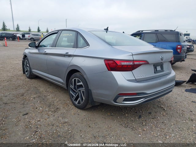 3VWGM7BU6NM031847 Volkswagen JETTA SEL