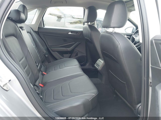 3VWGM7BU6NM031847 Volkswagen JETTA SEL