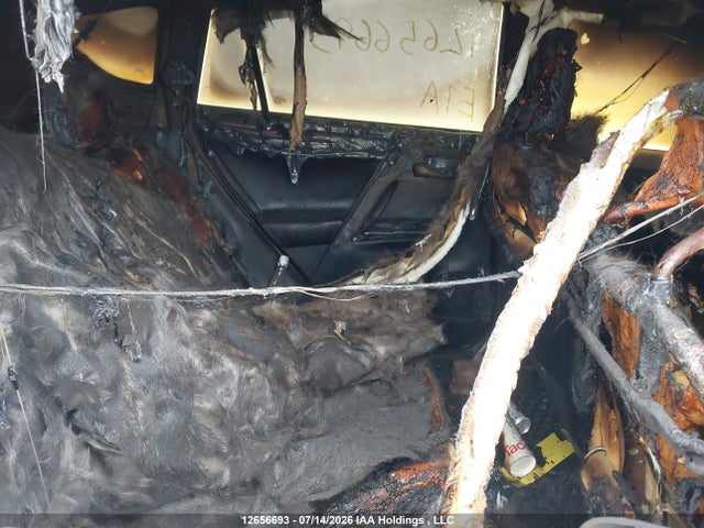 Toyota RAV4 SE 2018 2T3JFREV3JW760805 Image 8