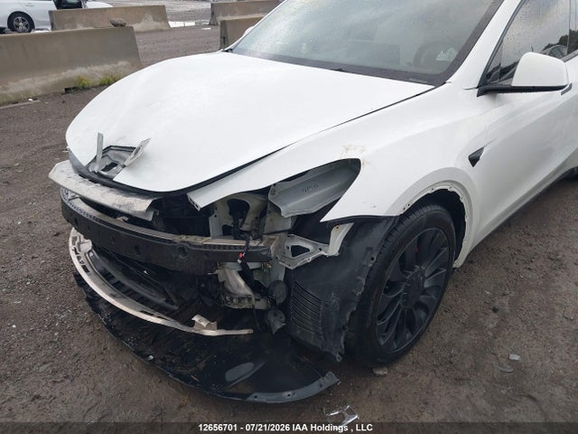 Tesla Model Y 2022 7SAYGDEF1NF383980 Image 6