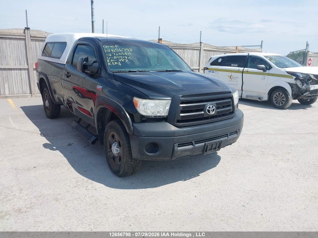 12656798 :رقم المزاد ، 5TFMY5F10CX245190 vin ، 2012 Toyota Tundra Base 5.7l V8 مزاد بيع