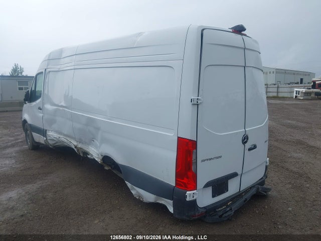 W1Y4KCHY8SP825815 Mercedes-Benz Sprinter 2500 High Roof 4-cyl Diesel