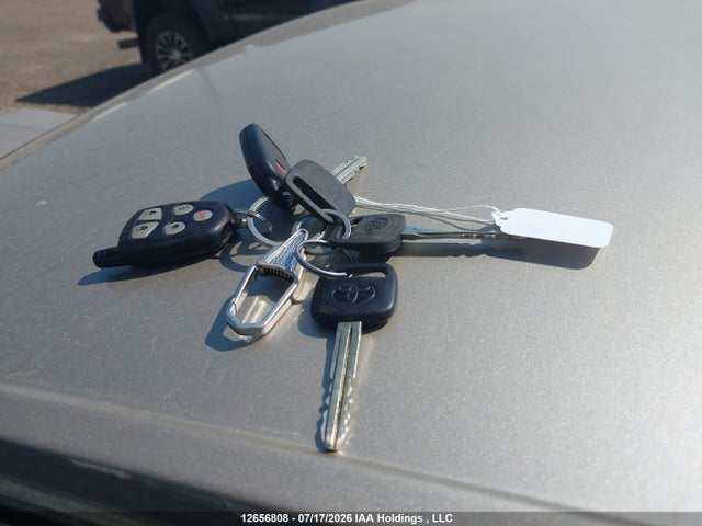 12656808 :رقم المزاد ، JT2BG22K110592663 vin ، 2001 Toyota Camry Ce/le مزاد بيع