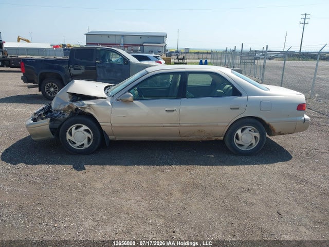 12656808 :رقم المزاد ، JT2BG22K110592663 vin ، 2001 Toyota Camry Ce/le مزاد بيع