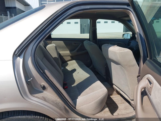 12656808 :رقم المزاد ، JT2BG22K110592663 vin ، 2001 Toyota Camry Ce/le مزاد بيع