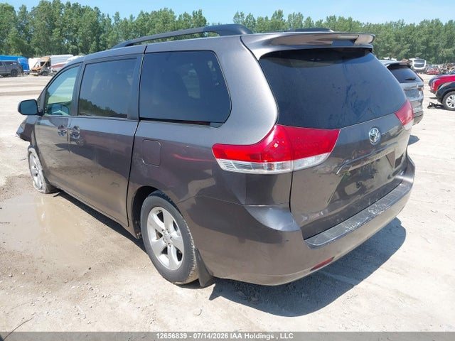 Aukcja sprzedaży 2011 Toyota Sienna Le 8 Passenger, vin: 5TDKK3DC6BS136643, numer aukcji: 12656839