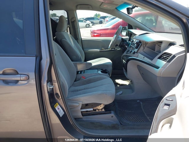 Aukcja sprzedaży 2011 Toyota Sienna Le 8 Passenger, vin: 5TDKK3DC6BS136643, numer aukcji: 12656839