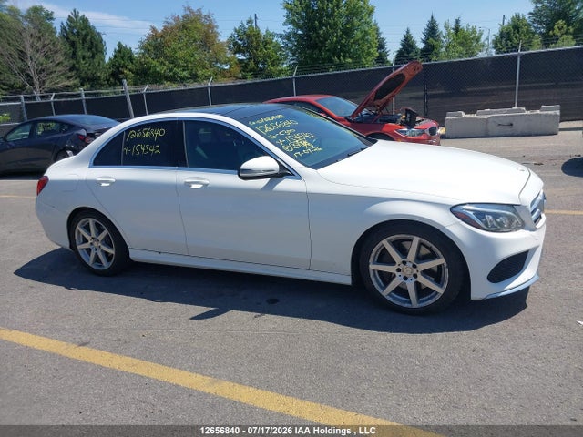 2016 Mercedes-benz C 300 4matic მანქანა იყიდება აუქციონზე, vin: 55SWF4KB2GU154542, აუქციონის ნომერი: 12656840