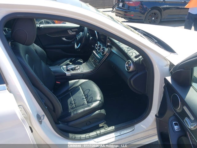 2016 Mercedes-benz C 300 4matic მანქანა იყიდება აუქციონზე, vin: 55SWF4KB2GU154542, აუქციონის ნომერი: 12656840