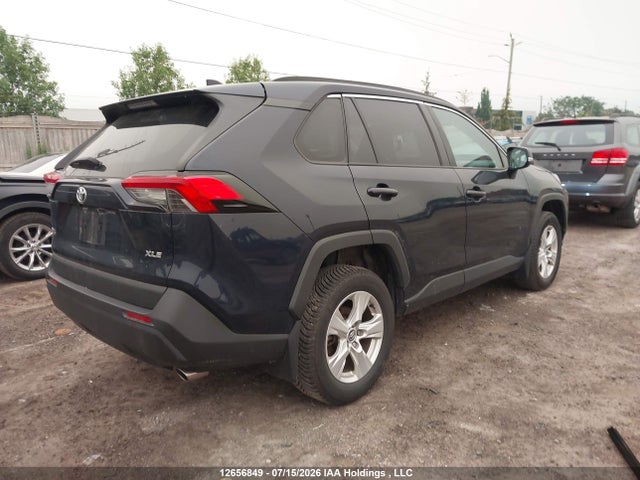 2T3W1RFV8KC003940 Toyota Rav4 Xle