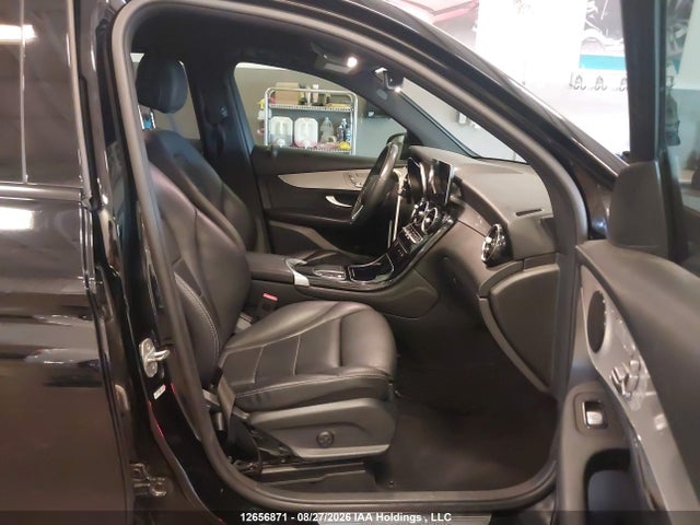 WDC0G8EBXLV214113 Mercedes-Benz Glc 300 4matic