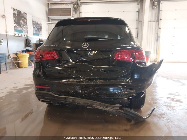 WDC0G8EBXLV214113 Mercedes-Benz Glc 300 4matic