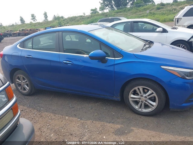 Chevrolet Cruze 2018 1G1BE5SM7J7231762 Image 13