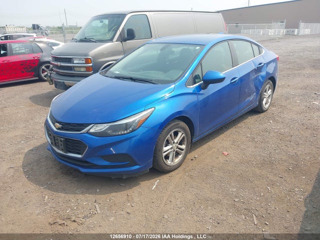 Chevrolet Cruze 2018 1G1BE5SM7J7231762 Image 2