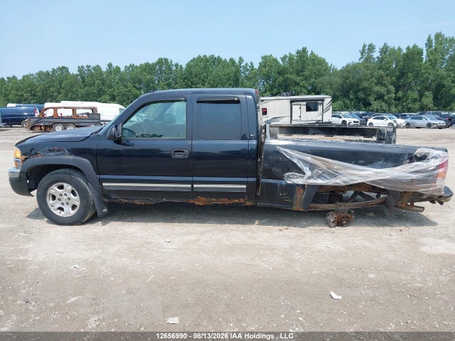 12656990 :رقم المزاد ، 2GTEK19T431375112 vin ، 2003 Gmc New Sierra K1500 مزاد بيع