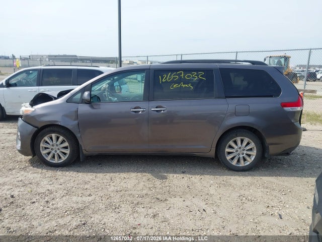 Продажа на аукционе авто 2011 Toyota Sienna Xle/limited, vin: 5TDDK3DC1BS018556, номер лота: 12657032