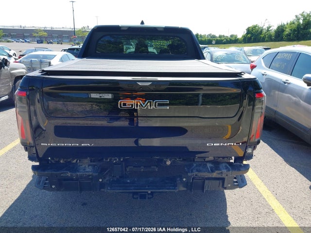 1GT10MED8SU407907 GMC SIERRA DENALI