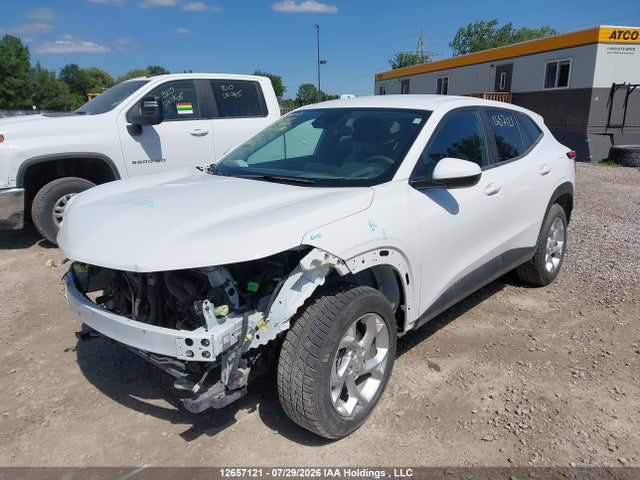 Chevrolet TRAX LS 2025 KL77LFE20SC256544 Image 2