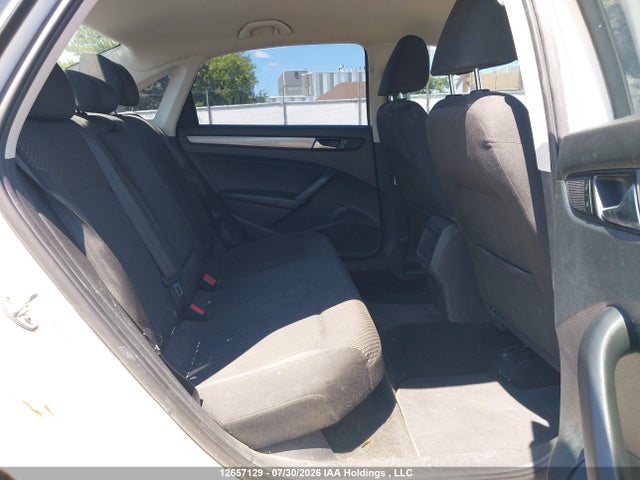 Volkswagen PASSAT S 2015 1VWAV7A39FC045000 Image 8