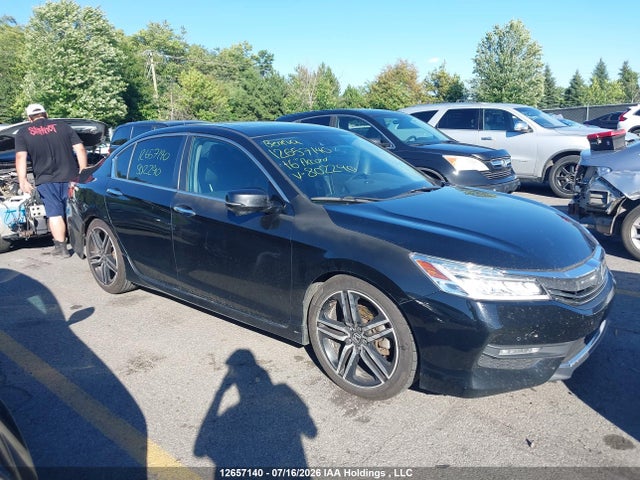 Honda Accord Touring 2016 1HGCR2F06GA802290 Image 13