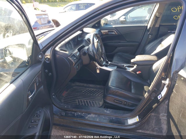 Honda Accord Touring 2016 1HGCR2F06GA802290 Image 5