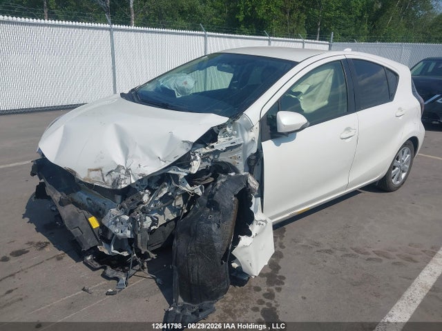 2015 Toyota Prius C Technology მანქანა იყიდება აუქციონზე, vin: JTDKDTB39F1577389, აუქციონის ნომერი: 12641798