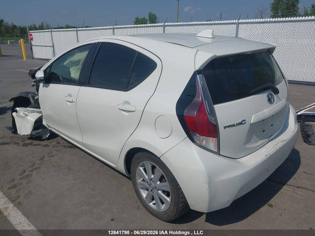 2015 Toyota Prius C Technology მანქანა იყიდება აუქციონზე, vin: JTDKDTB39F1577389, აუქციონის ნომერი: 12641798